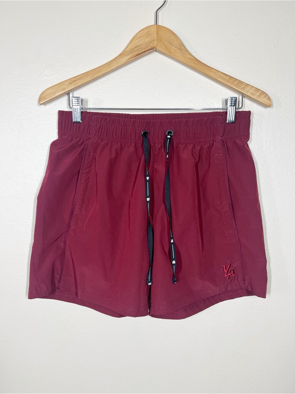 Young LA men’s 101 Bodybuilding Short shorts Burgundy gym workout size medium